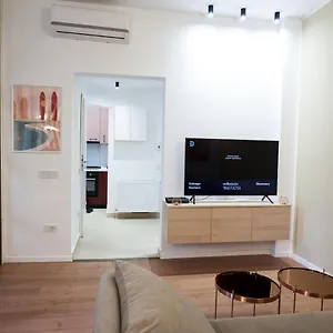 Glamorous Design In Calea Victoriei Appartamento Bucarest